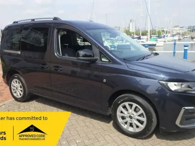 Used Ford Tourneo Connect Titanium 122 HP (89 kW) 2022 Blue MPV