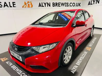 Used Honda Civic SE 100 HP (73 kW) 2012 Red Hatchback