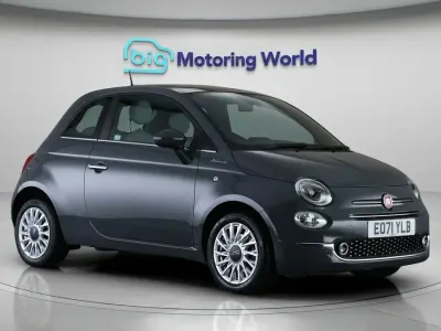 Usado Fiat 500 Dolcevita 69 HP (50 kW) 2021 Cinzento Citadino