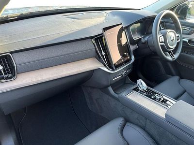 New 2025 Volvo XC90 Plus SUV | £53,450