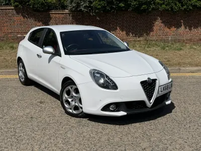 Used Alfa Romeo Giulietta Super 120 HP (88 kW) 2018 White Hatchback