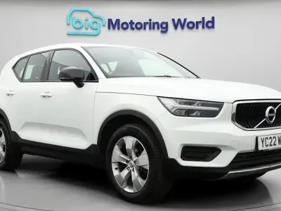 Used Volvo XC40 Momentum 163 HP (119 kW) 2022 White SUV