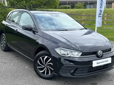 Second-hand VW Polo Life 95 CP (69 kW) 2025 Negru Hatchback