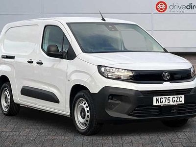 New Vauxhall Combo 102 HP (75 kW) 2025 Solid  kaolin white Van