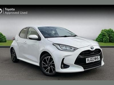 Used Toyota Yaris Hybrid Design 116 HP (85 kW) 2022 White Hatchback