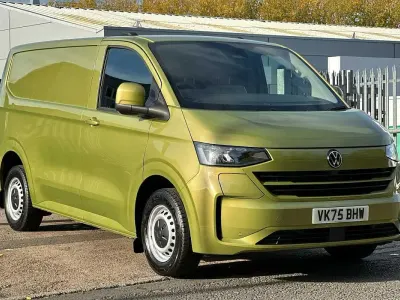 New VW T7 100 kW (136 HP) 2025 Green Van