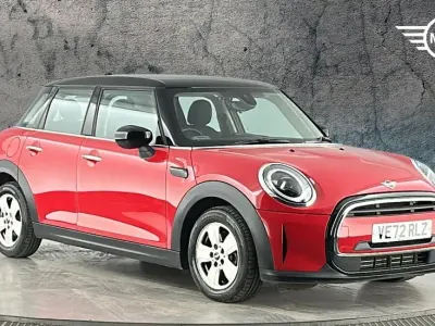 Used Mini Cooper Classic 134 HP (98 kW) 2023 Red Hatchback