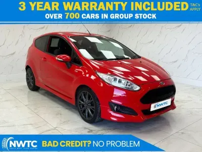 Begagnad Ford Fiesta ST-Line 140 HK (102 kW) 2016 Röd Halvkombi