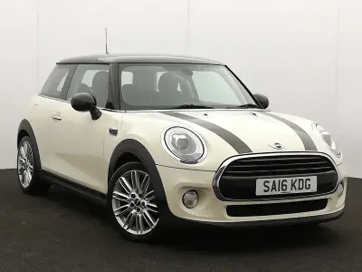 Used Mini Cooper 136 HP (100 kW) 2016 White Hatchback