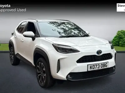 Used Toyota Yaris Cross Design 116 HP (85 kW) 2024 White SUV