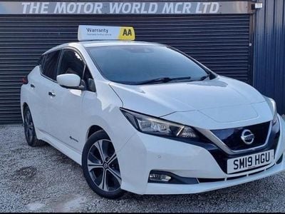 Used Nissan Leaf Tekna 39 kW (54 HP) 2019 White Hatchback