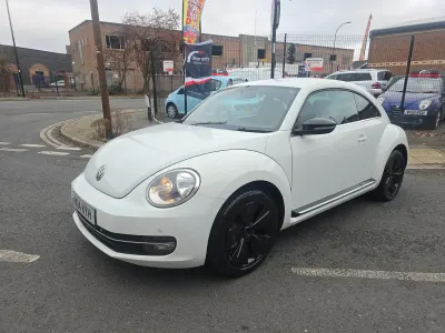 Usado VW Beetle Sportline 140 HP (102 kW) 2014 Branco Citadino