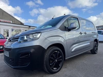 Used Citroën Berlingo 130 HP (95 kW) 2020 Grey MPV