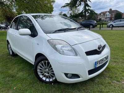 White Used 2009 Toyota Yaris SR Hatchback | £1,750 (Fair price)