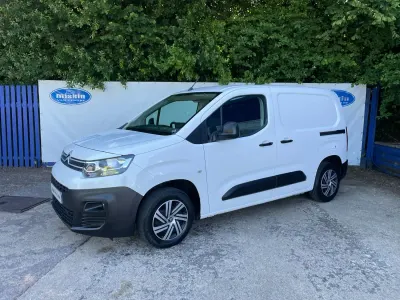 Used Citroën Berlingo 75 HP (55 kW) 2019 White MPV