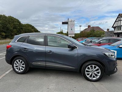 Grey Used 2015 Renault Kadjar Dynamique SUV | £5,495 (Fair price)