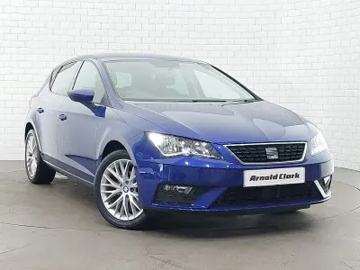 Used Seat Leon SE Dynamic 115 HP (84 kW) 2020 Blue Hatchback