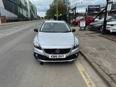 Używany Volvo V40 SE 2016 Srebrny Hatchback