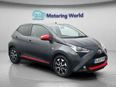 Gebraucht Toyota Aygo Trend 71 PS (52 kW) 2019 Grau Kleinwagen