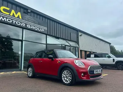 Used Mini Cooper Hatch 136 HP (100 kW) 2015 Red Hatchback