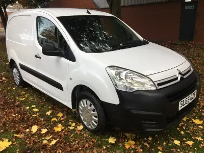 Used Citroën Berlingo 100 HP (73 kW) 2016 White MPV