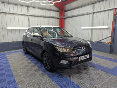 Used SsangYong Tivoli 115 HP (84 kW) 2016 Blue SUV