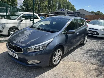 Used Kia Ceed 128 HP (94 kW) 2013 Blue Hatchback