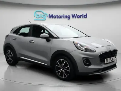 Usado Ford Puma Titanium 155 HP (114 kW) 2022 Prateado SUV