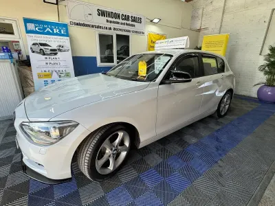 Used BMW 118 Comfort Edition 2023 White Hatchback