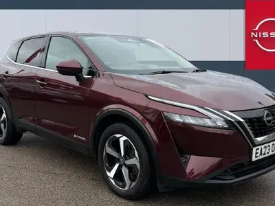 Used Nissan Qashqai N-Connecta 190 HP (139 kW) 2023 Red SUV