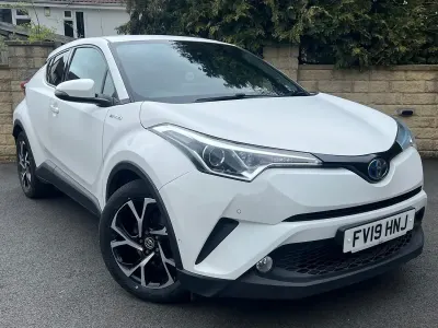Used Toyota C-HR Design 122 HP (89 kW) 2019 White SUV