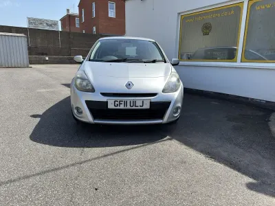 Used Renault Clio Dynamique 2011 Silver Hatchback