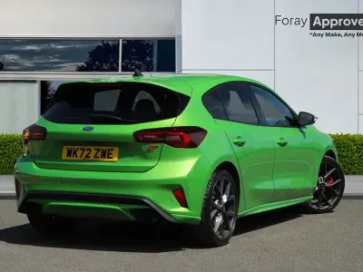 Used Ford Focus ST 280 HP (205 kW) 2022 Mean green Hatchback