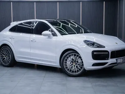 Used Porsche Cayenne Turbo 550 HP (404 kW) 2019 White SUV