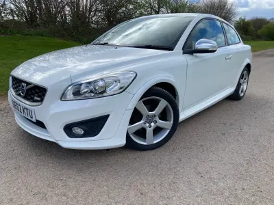 Usado Volvo C30 R-Design 145 HP (106 kW) 2013 Branco Citadino