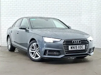 Used Audi A4 Comfort 150 HP (110 kW) 2019 Grey Sedan