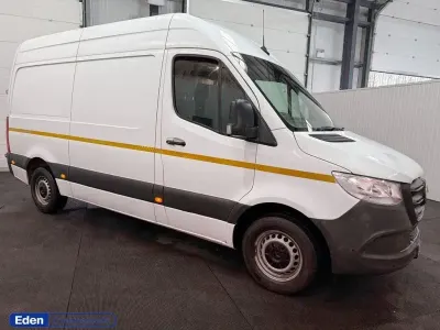 Used Mercedes Sprinter Progressive 141 HP (103 kW) 2021 White Van