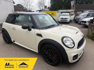 Used Mini John Cooper Works Hatch 211 HP (155 kW) 2008 White Hatchback