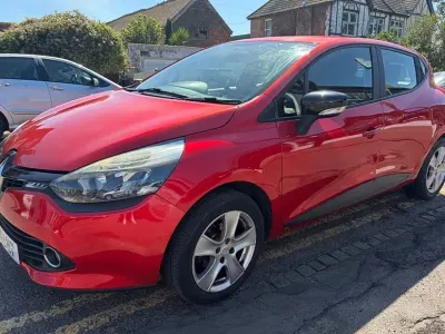 Used Renault Clio Expression+ 75 HP (55 kW) 2014 Hatchback