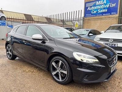 Used Volvo V40 R-Design 190 HP (139 kW) 2017 Black Hatchback