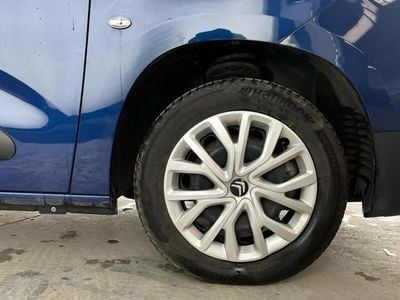 Used Citroën e-Berlingo Feel 100 kW (136 HP) 2023 Blue MPV