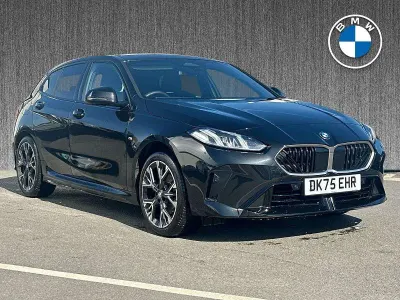 Begagnad BMW 120 M Sport 168 HK (123 kW) 2025 Svart Halvkombi
