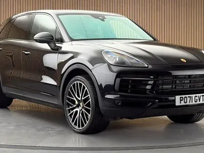 Used Porsche Cayenne 462 HP (339 kW) 2021 Black SUV