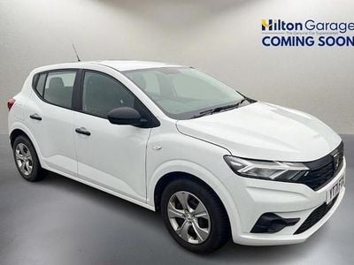 Used Dacia Sandero Essentiel 67 HP (49 kW) 2021 White Hatchback