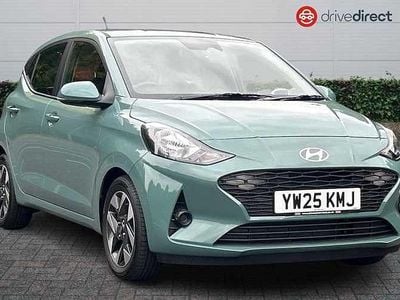 Pearl mangrove green Used 2025 Hyundai i10 Advanced Hatchback | £15,278 (Fair price)