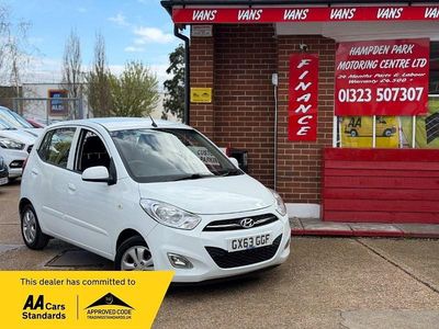 Used Hyundai i10 Active 85 HP (62 kW) 2013 White Hatchback