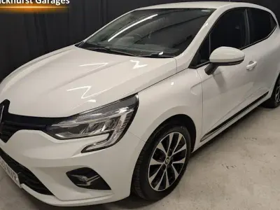 Used Renault Clio Iconic 75 HP (55 kW) 2020 White Hatchback
