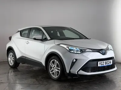 Second-hand Toyota C-HR 122 CP (89 kW) 2023 Alb SUV