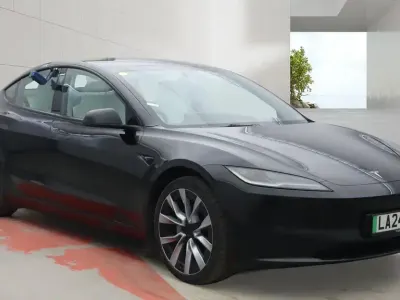 Usado Tesla Model 3 Long Range AWD 366 kW (498 HP) 2024 Preto Sedan