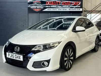 Begagnad Honda Civic SE Plus 100 HK (73 kW) 2015 Vit Halvkombi